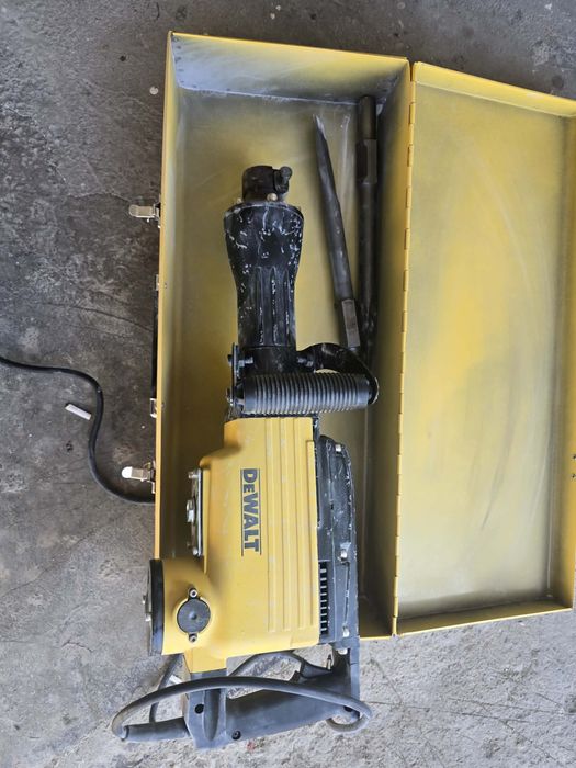 Dewalt канго къртач