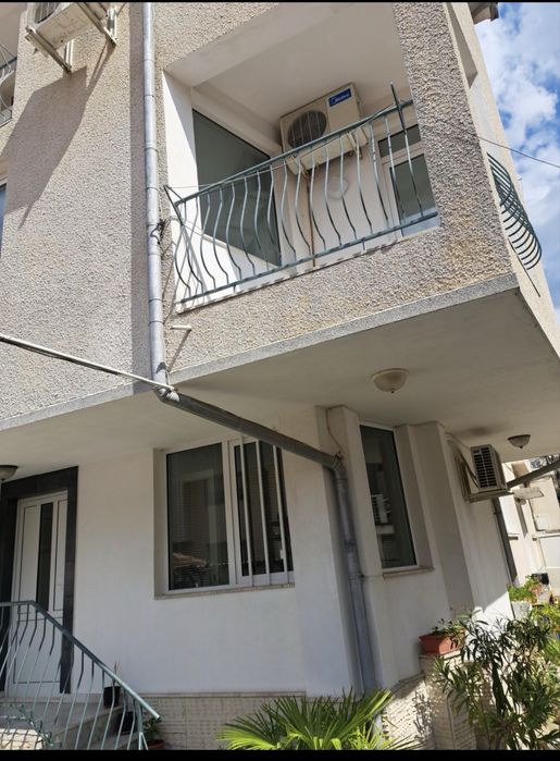 Продава се Къща в Несебър - 204 кв.м за 900 €/кв.м - Снимка #1