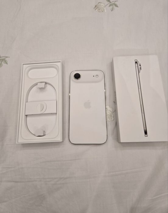 Продам Iphone 17 Air, Gold, 256Gb, LL/A, Full.