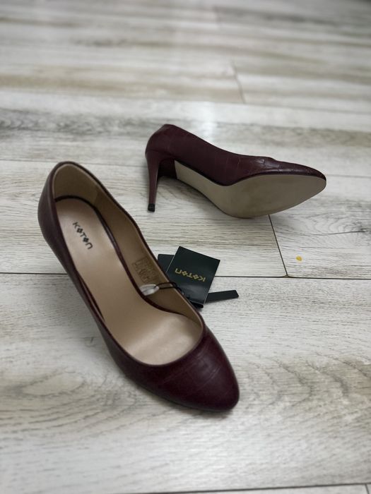 Pantofi NOI Koton burgundy toc mediu stiletto eleganți