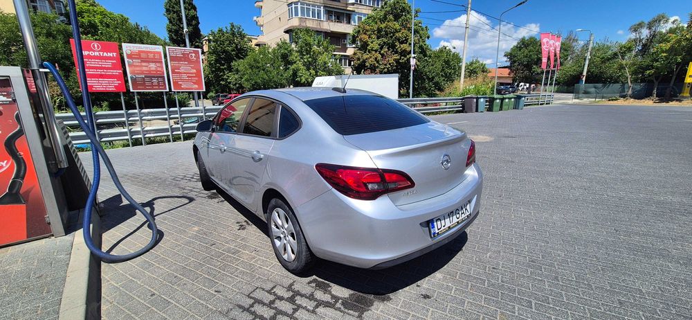 OPEL Astra 2018 — imagine 5