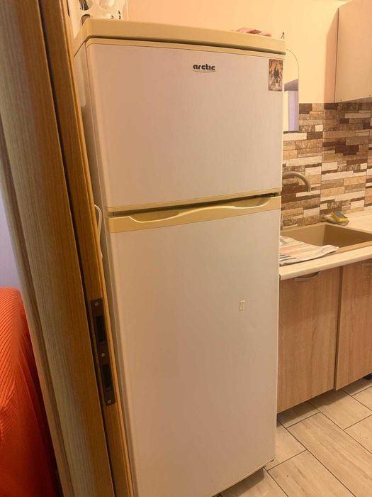 Frigider Arctic 220l