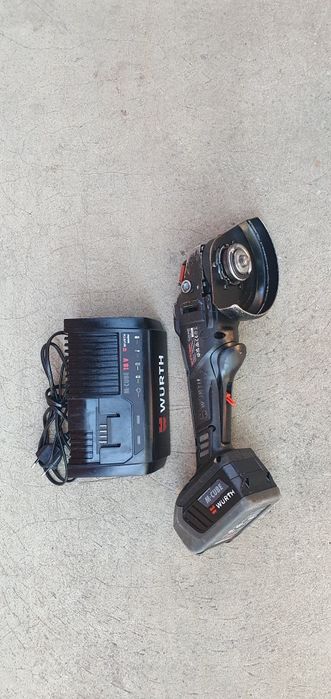 Polizor unghiular wurth.