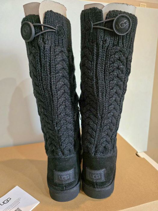 Nou Ugg Classic Cardi Cabled Knit