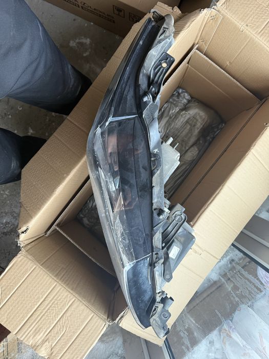 Продам фары от камри70 оригинал