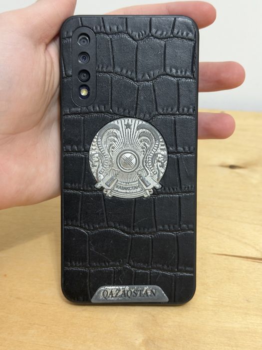 3 телефона продаю читать описание