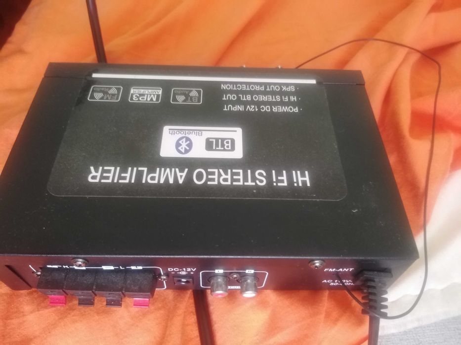 Mini-amplificatoare , alimentare si la 12V auto