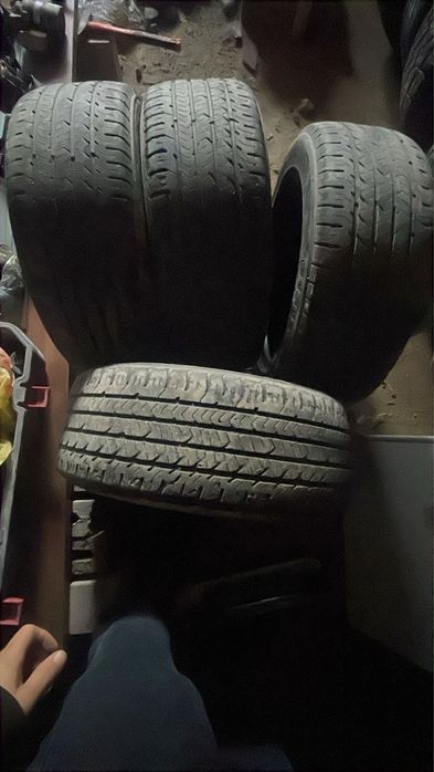 Шины 215/55/r17 4штук