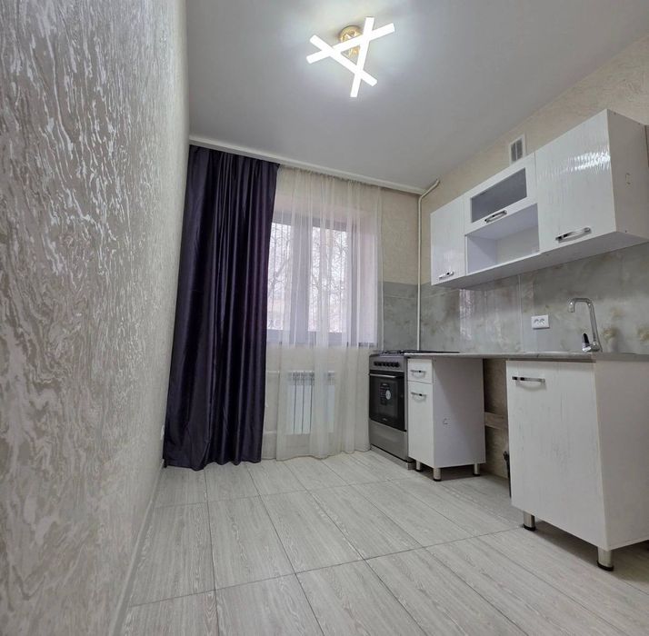 1/1/4 Ялангач,ориентир 187 школа,кирпич,новый ремонт,28 м2.47.000 уе