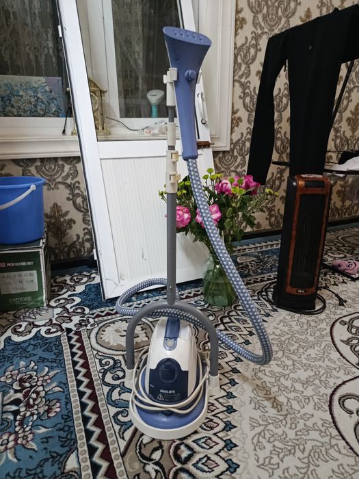 Правой утюг   Philips.