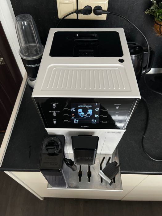 Кафемашина Delonghi Primadonna Class
