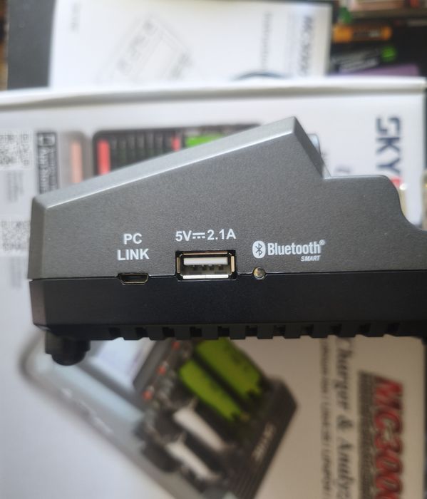 Професионално смарт зарядно устройство и анализатор SkyRC MC3000
