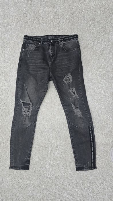 Мъжки дънки zara man и бершка