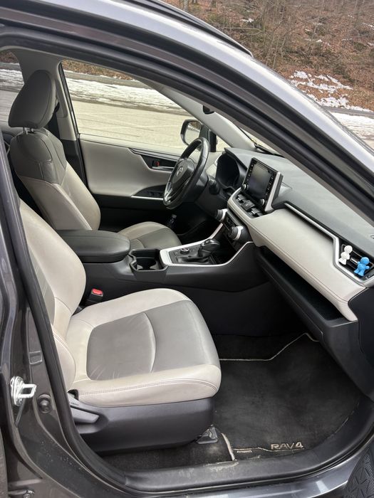 Toyota Rav4 Hybrid 2019 Luxury