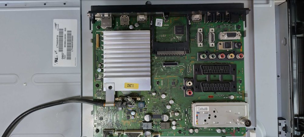 SONY KDL46W5500  Спукан дисплей на части