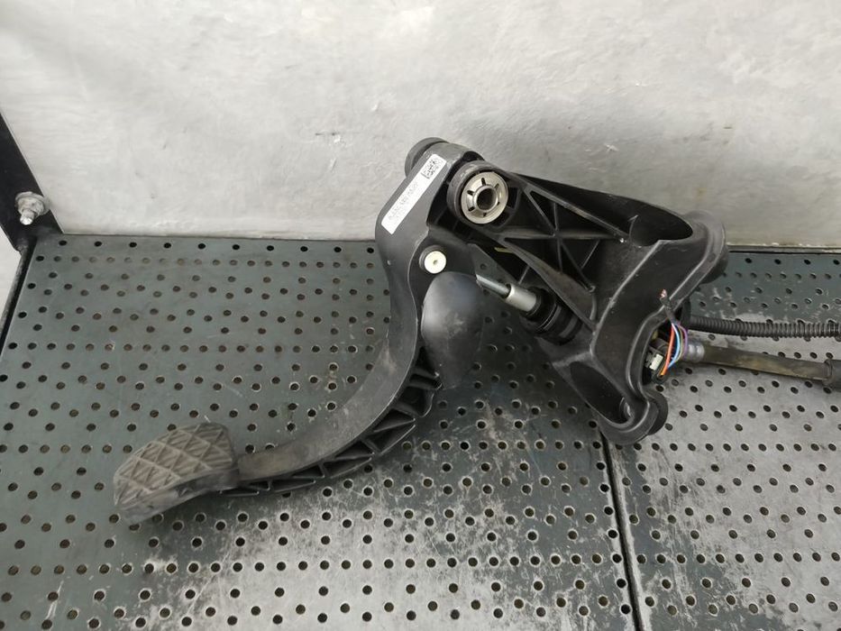 pedala frana 1.3 t b  mercedes b-class w247 2020 a2472900400