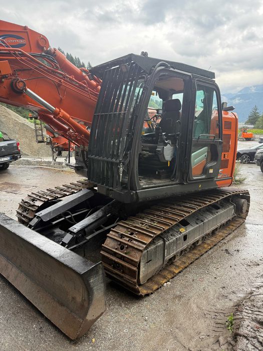 Excavator Hitachi 225USLC-7 + Procesor WOODY WH60-1