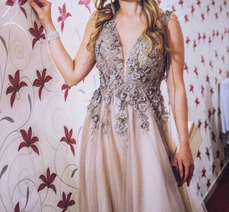 Бална рокля