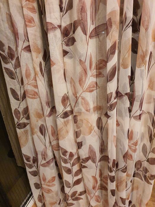 Чисто ново прозрачно перде