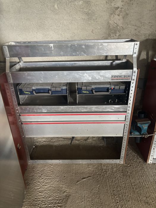 Rafturi metalice pentru autoutilitare / service mobil