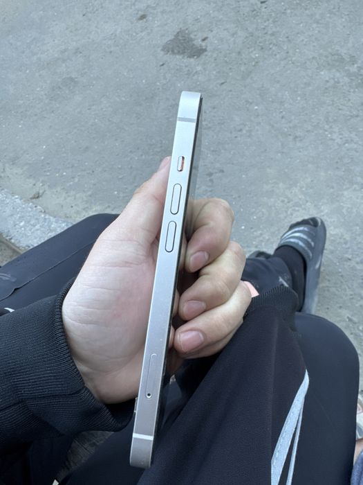 iPhone 13 гарантия бар
