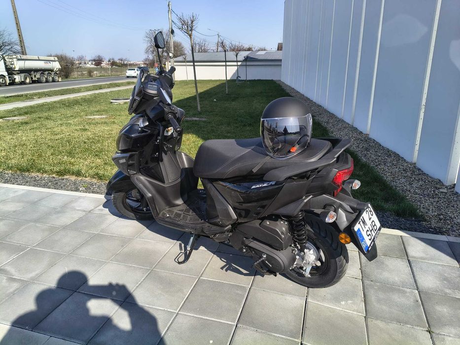 Închiriez Scutere Yamaha RayZR 125 cc pentru Livrări