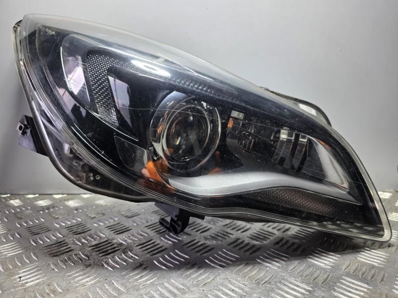 Far dreapta cu XENON fără modul Opel Insignia A facelift