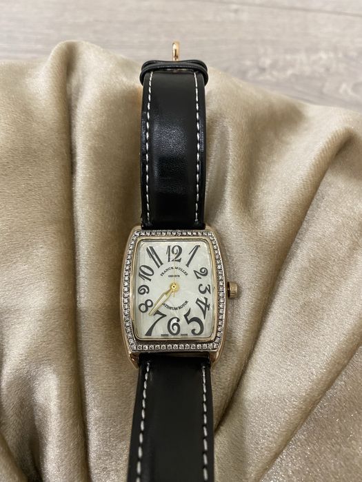 Продам золотые часы