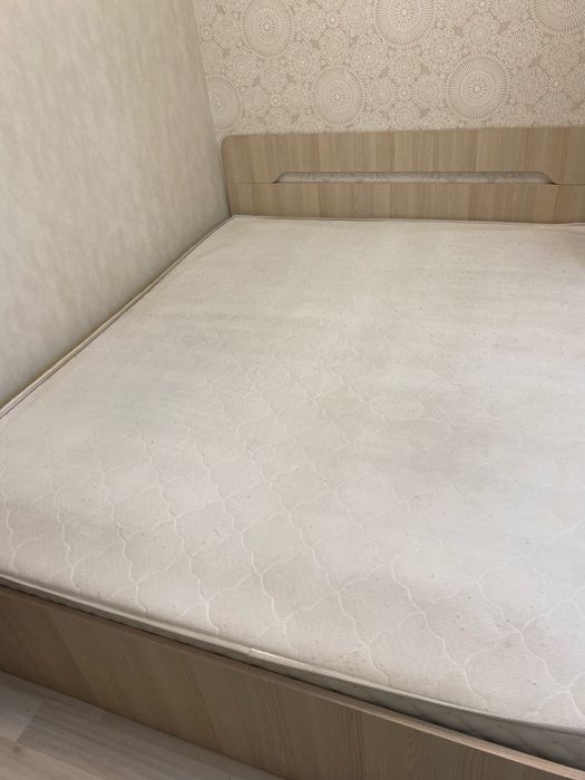 Продам матрас Vegas б/у 160/200