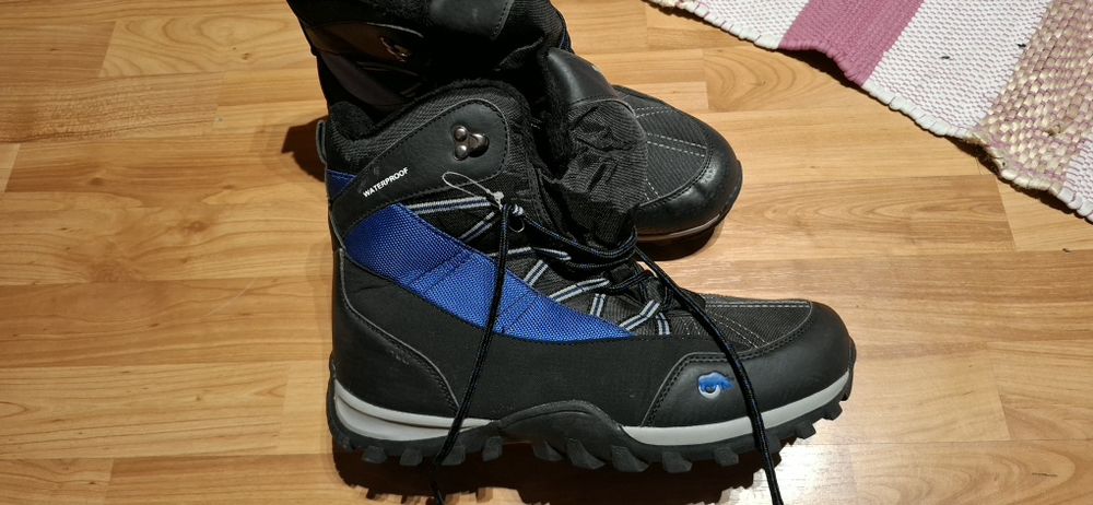 Vand ghete de iarna (bocanci ) Kilimanjaro.Produsul  este nou.