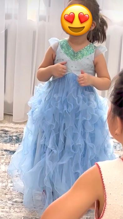 Очень красивое платье для девочки 4 года