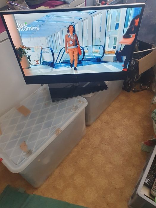 Телевизор Mets 32инча