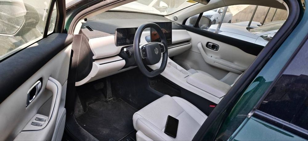 Leapmotor C16 Hybrid в идеальном состоянии почти новый в фул комплекте