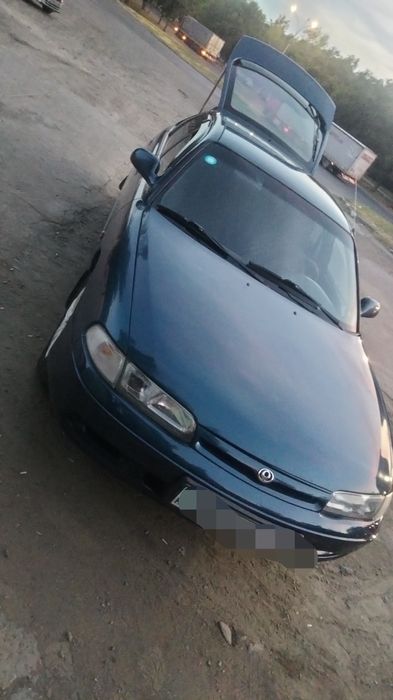 Продам Мазда кронос хэтчбек