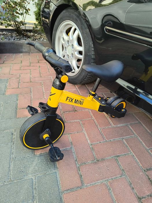 Vând Tricicletă 3 în 1 Trike Fix Mini Cross-Country cu Pedale – Reglabilă, 18 luni–4 ani