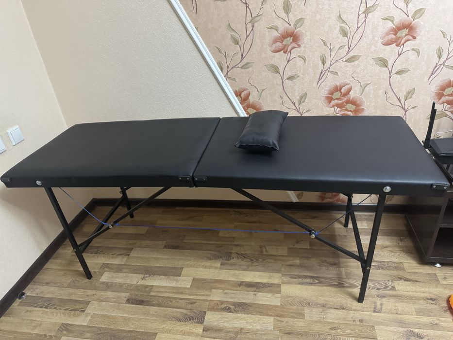 Кушетка для мастера салона красоты,перманент,наращивание ресниц,массаж