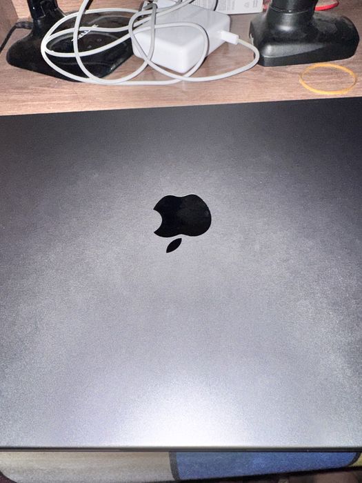 Macbook m1 pro 16