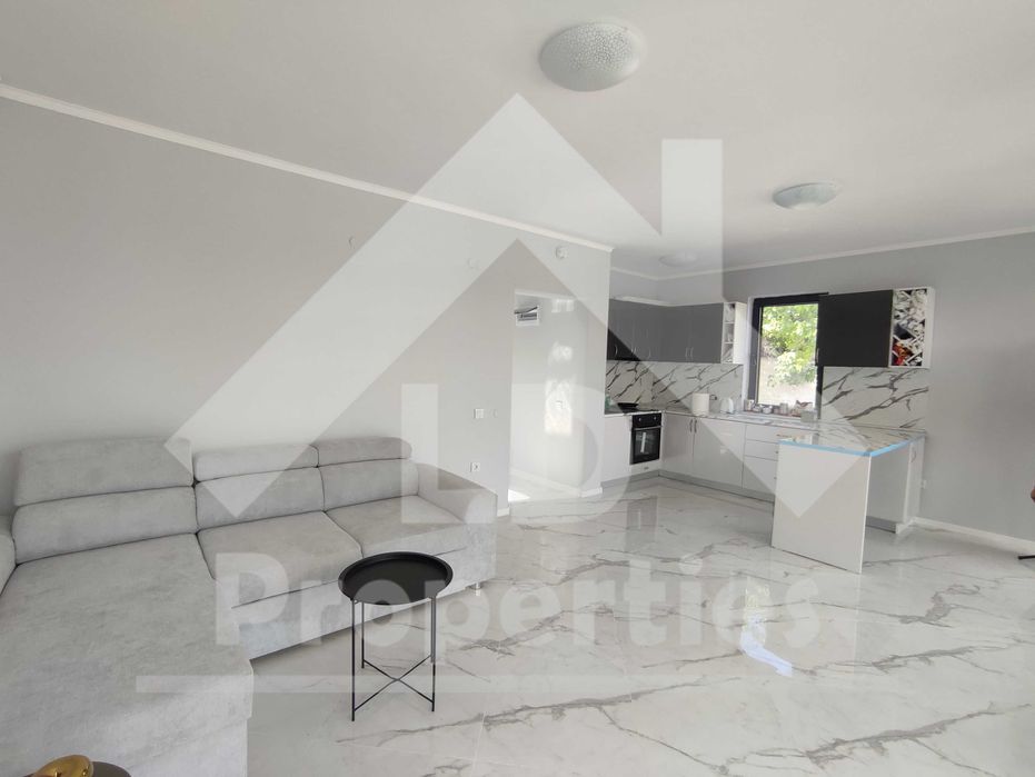 Обзаведена двуетажна къща под наем, Св.Константин и Елена