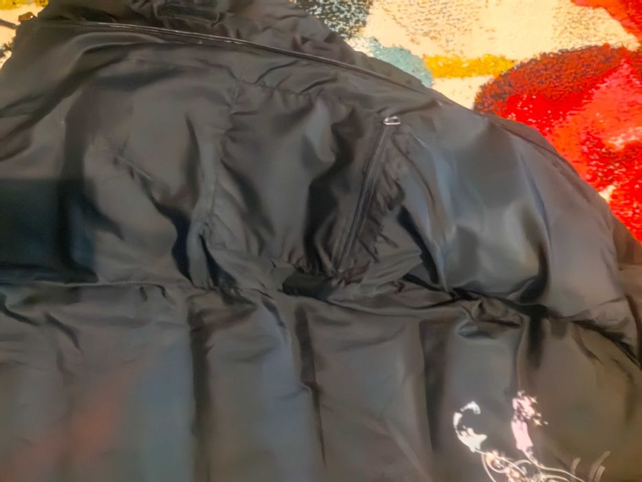 Топло дамско/юношеско яке на марката К7, с пълнеж от пух.