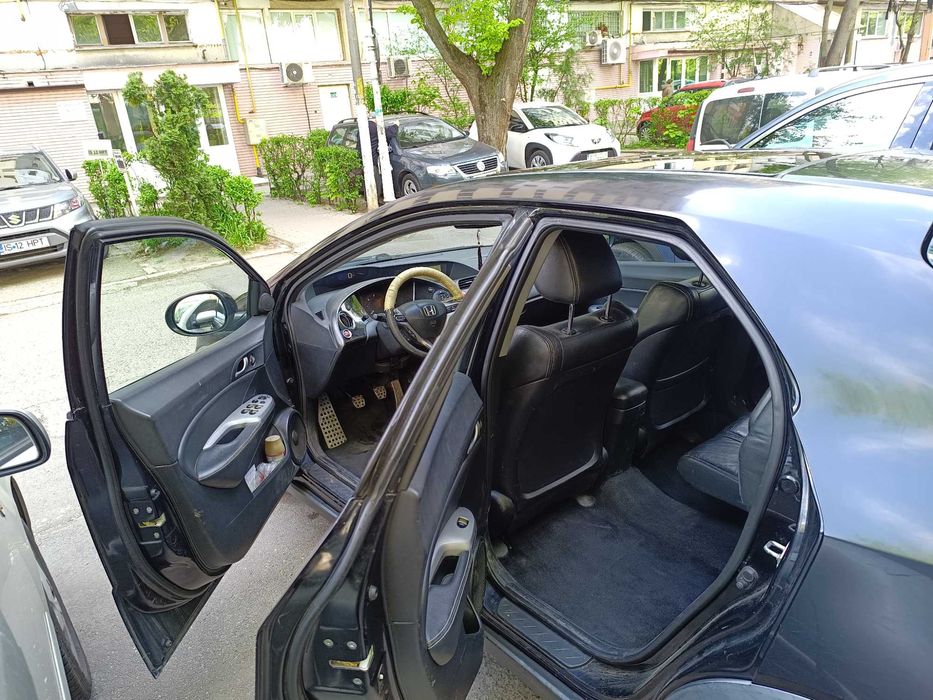 Mașina personală Honda Civic 2.2 i-CTDi (140 CP) – An 2009, Stare Tehnică Top, Fiscal pe loc