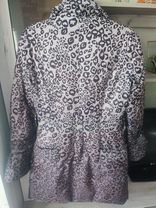 Продам пуховик 44-46 размера