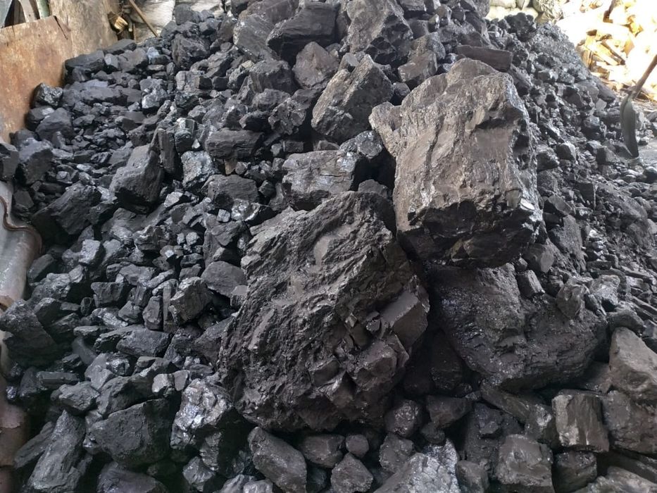 Дрова уголь веник