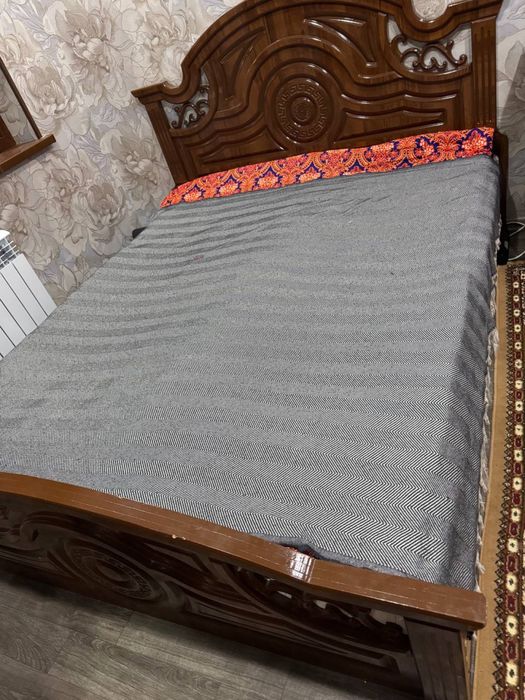 Спальный крават 180х210см