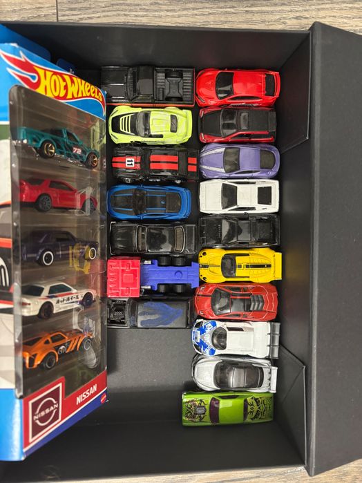 Be28.02 Hot wheels rlc, hot wheels premium,Ferrari Tarmac works