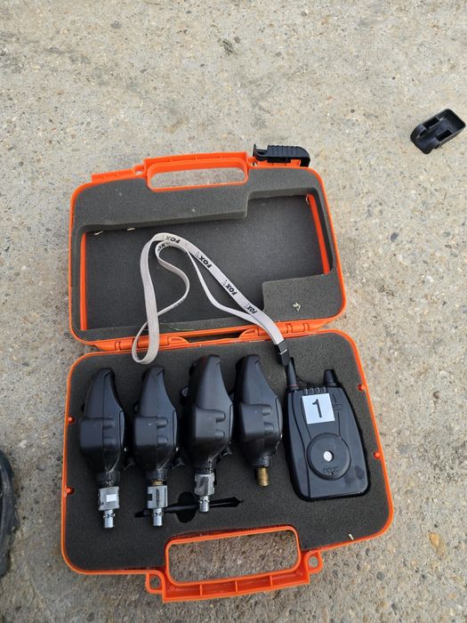 Vând echipament pescuit