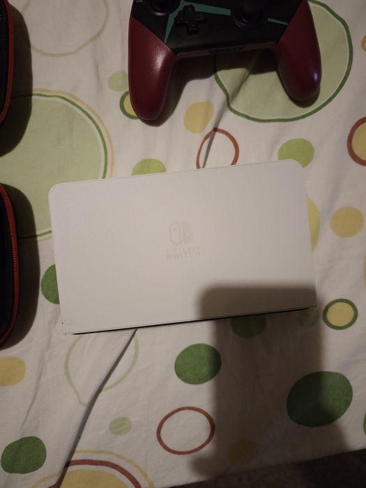 Продавам - Nintendo Switch Oled White