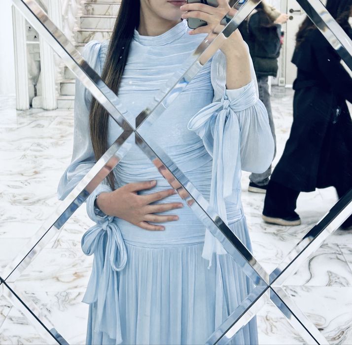 Платье в хорошем состояние