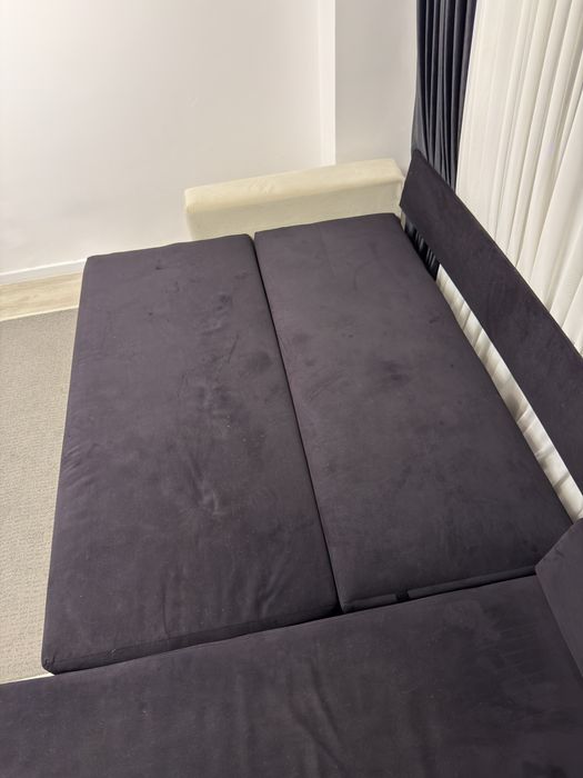 Vand canapea in forma de L