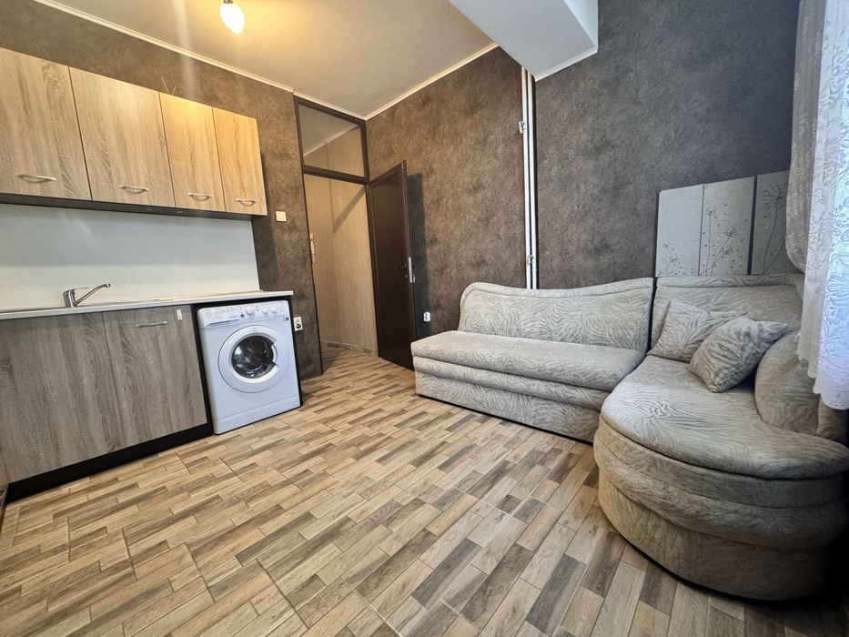 Продава се Двустаен апартамент в Плевен, Сторгозия - 60 кв.м за 1334 €/кв.м - Снимка #3