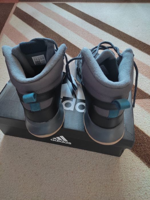 Зимни обувки  Adidas